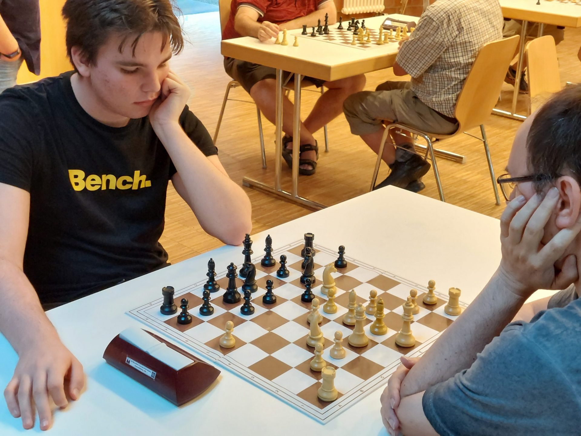 Tashi Dieckmann gewinnt das Schach Grand-Prix - Turnier